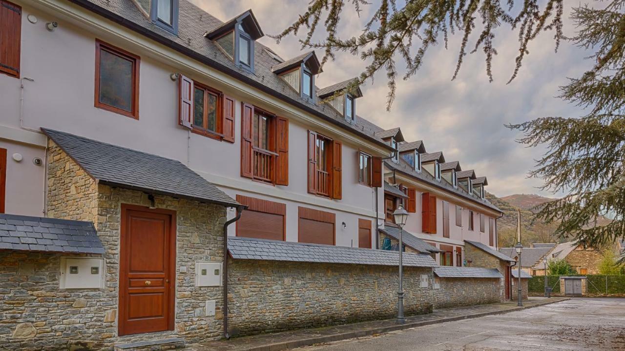 Saplan Real Estate Montlude Apartman Les, Catalonia Kültér fotó