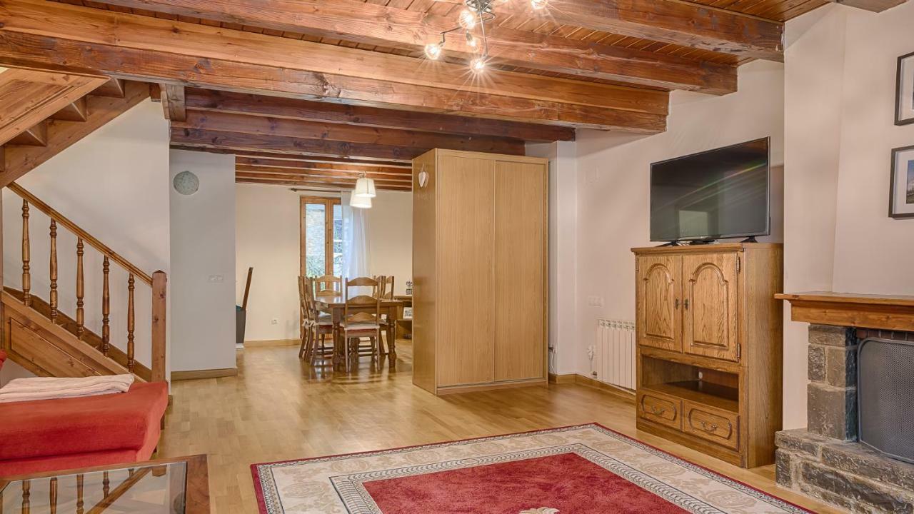 Saplan Real Estate Montlude Apartman Les, Catalonia Kültér fotó