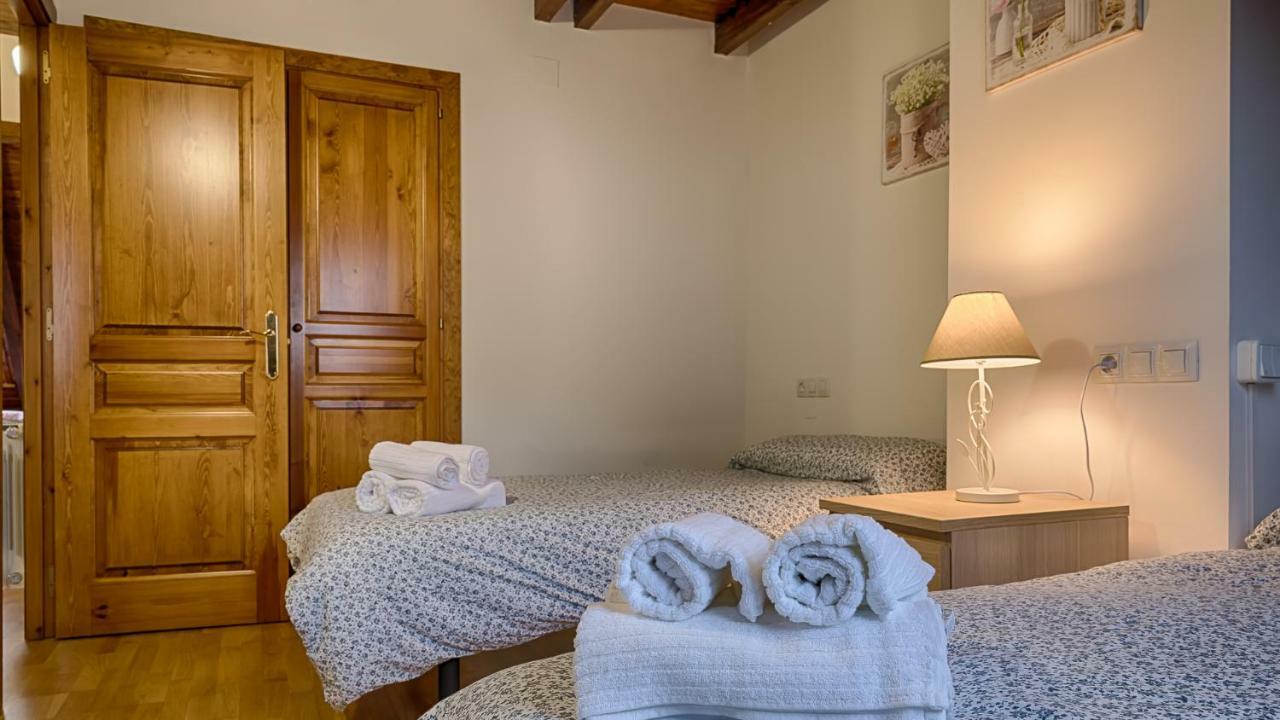Saplan Real Estate Montlude Apartman Les, Catalonia Kültér fotó
