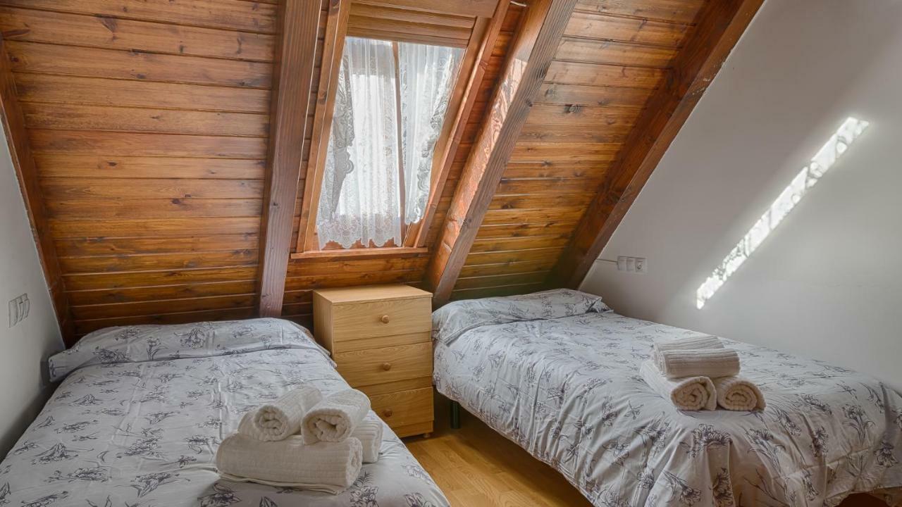Saplan Real Estate Montlude Apartman Les, Catalonia Kültér fotó