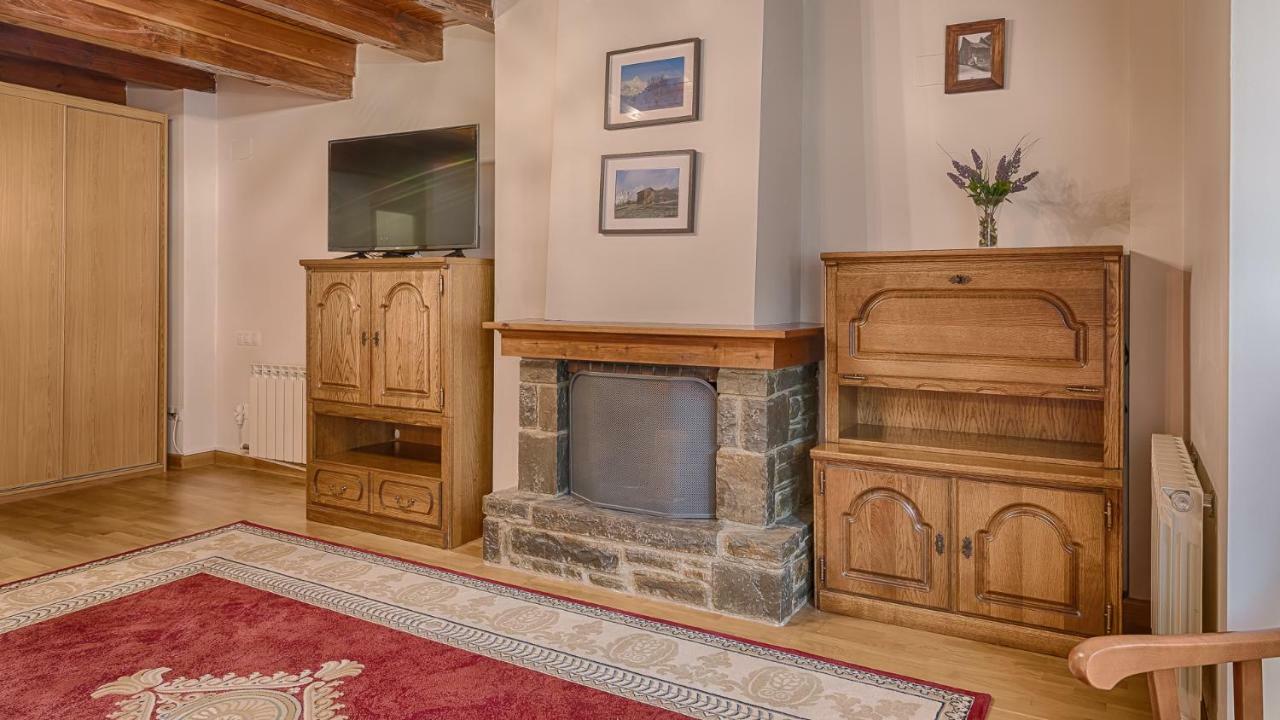 Saplan Real Estate Montlude Apartman Les, Catalonia Kültér fotó